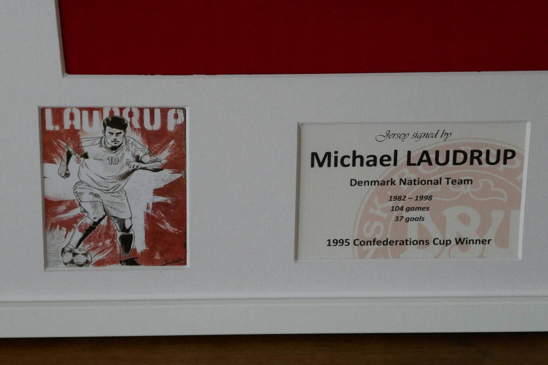 Danemark 1998 - Michael Laudrup - Maillot signé et Encadré _ #00959