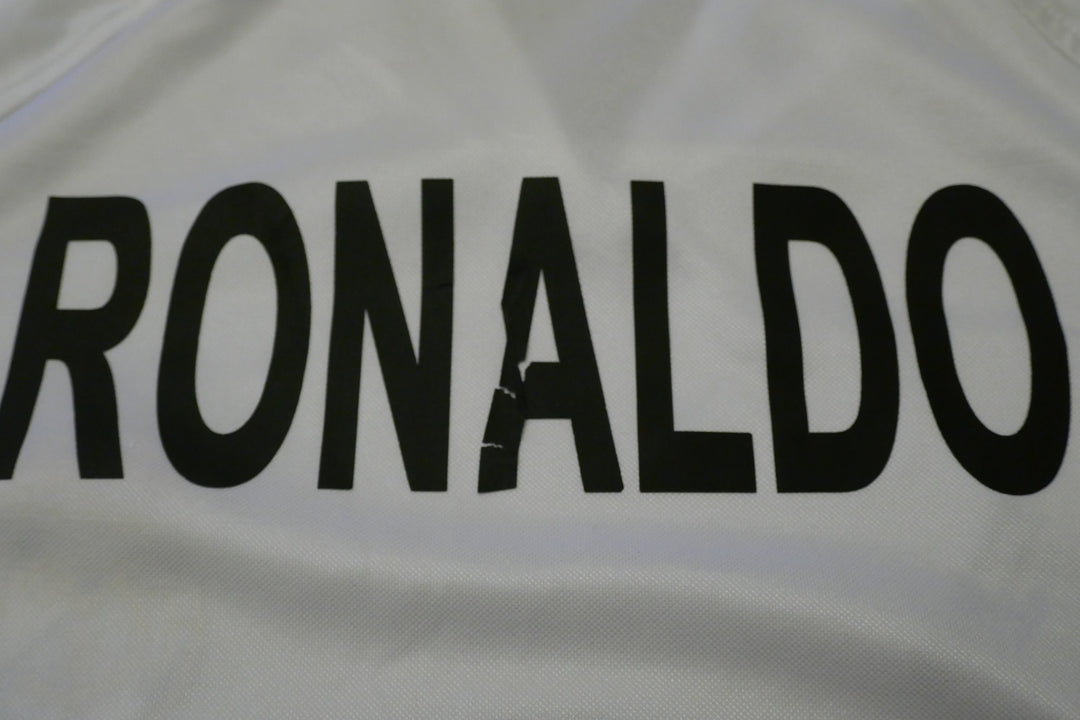 Real Madrid 2004/05 - Ronaldo - Maillot _ (M) #02499