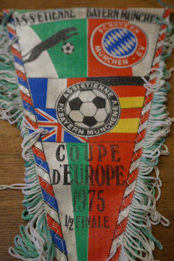 AS Saint-Etienne - Bayern Munich - Fanion 1/2 finale C1 1974/75 _ #02518