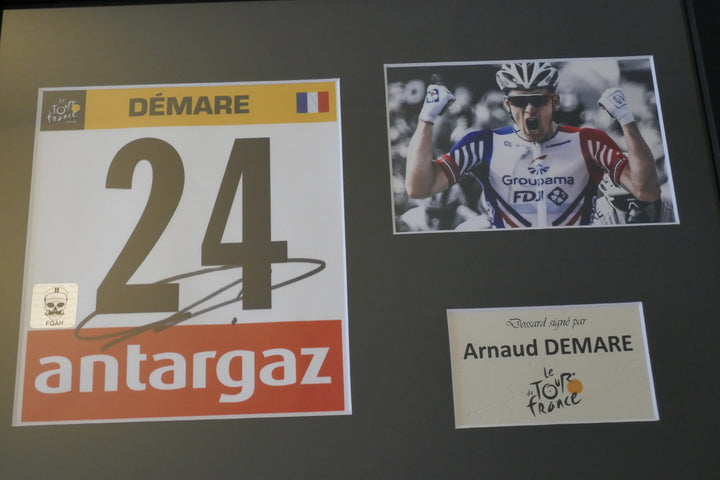 Tour de France 2015 - Arnaud Démare - Dossard signé et Encadré _ #01309