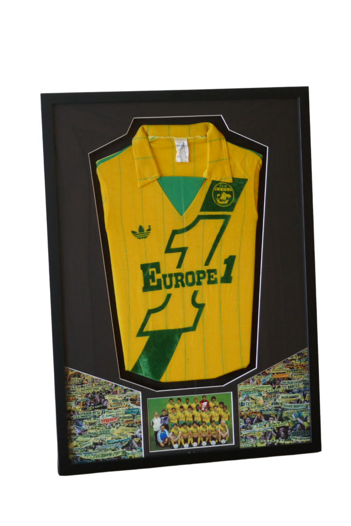 FC Nantes - Maillot 1981/82 Encadré _ #02768