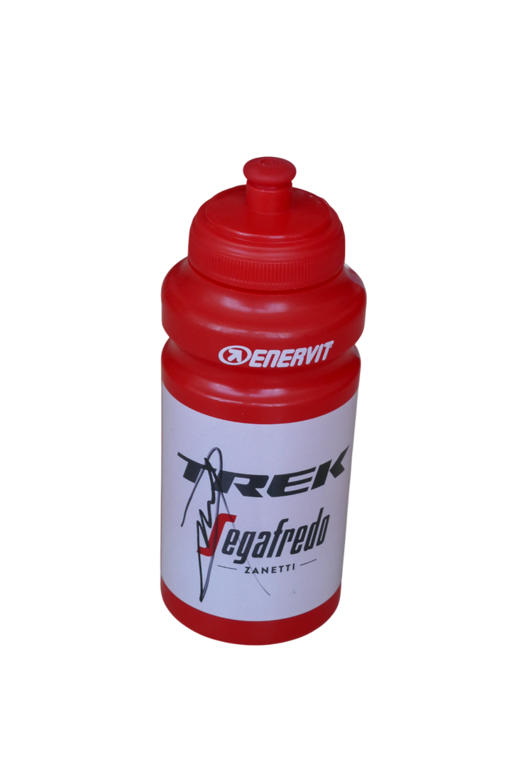 Trek Segafredo - Mads Pedersen - Bidon signé _ #03260