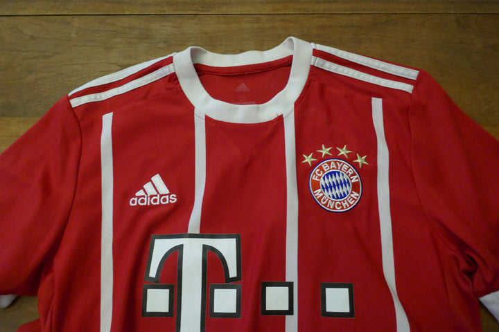 Bayern Munich - Maillot 2017/18 _ (S) #03299