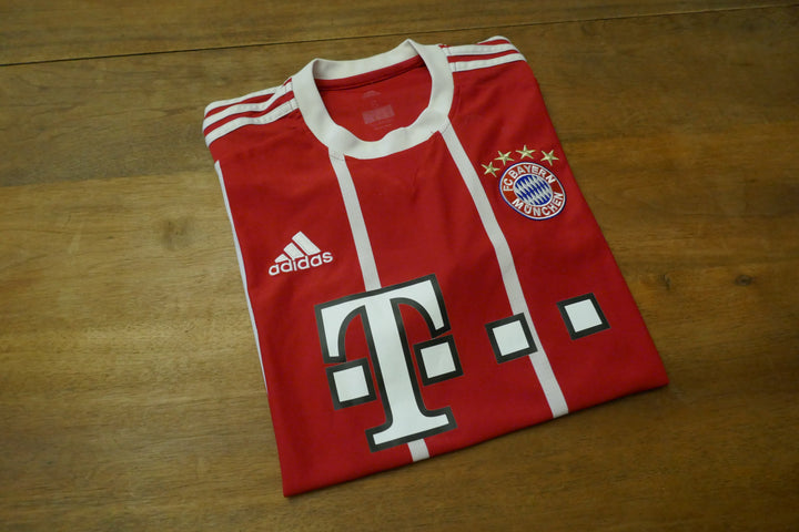 Bayern Munich - Maillot 2017/18 _ (S) #03299