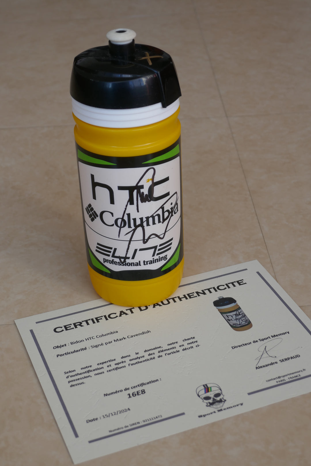 HTC Columbia - Mark Cavendish - Bidon signé _ #02989