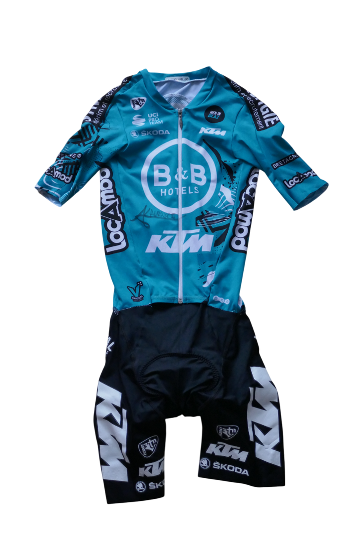 B & B Hotels-KTM 2022 - Axel Laurance - Combinaison portée et signée _ (S) #03321