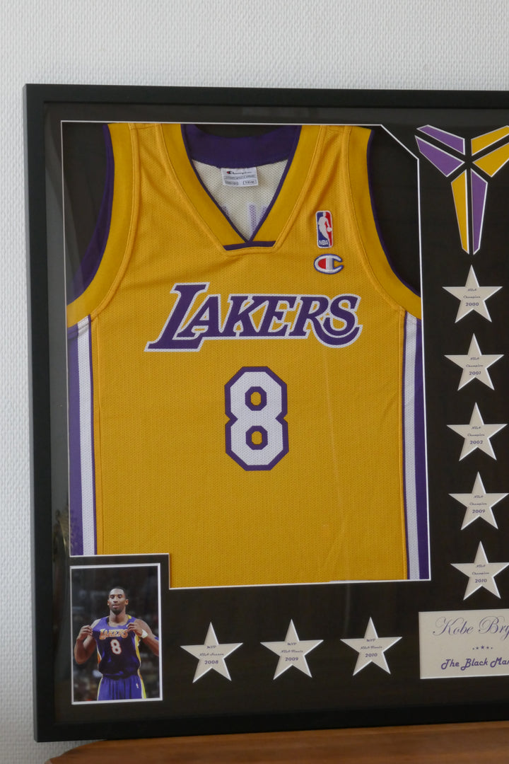 Los Angeles Lakers - Kobe Bryant - Maillots encadrés _ #02341 & #02744