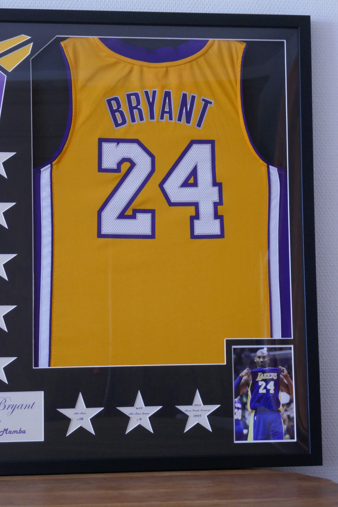 Los Angeles Lakers - Kobe Bryant - Maillots encadrés _ #02341 & #02744