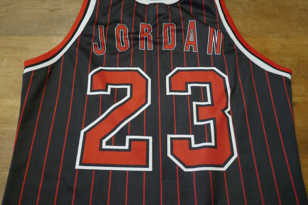 Chicago Bulls 1995/97 - Michael Jordan - Maillot _ (XS) #03505