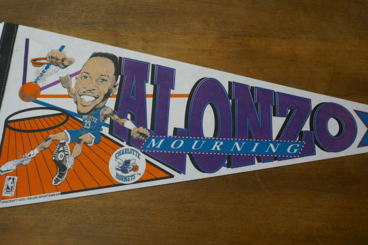 Charlotte Hornets - Alonzo Mourning - Fanion _ #3610-3614