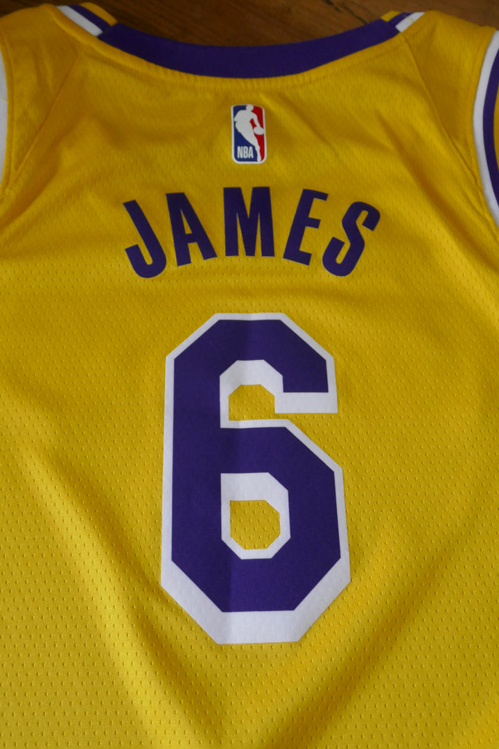 Los Angeles Lakers 2021/25 - Lebron James - Maillot _ (S) #03831