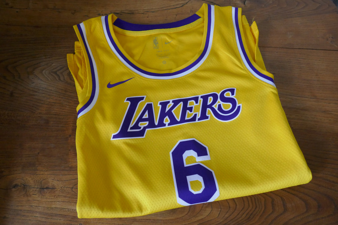 Los Angeles Lakers 2021/25 - Lebron James - Maillot _ (S) #03831