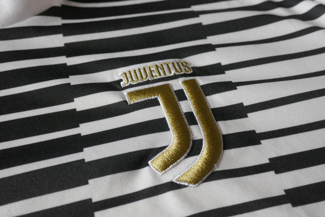 Juventus Turin 2017/18 - Maillot avant-match _ (S) #04175