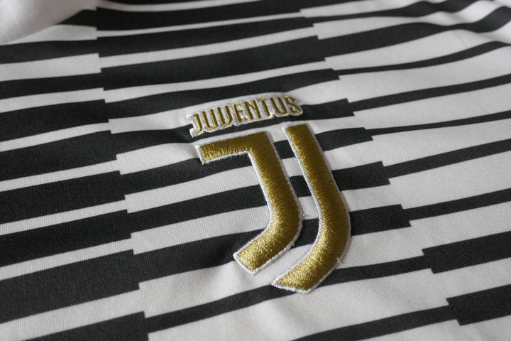 Juventus Turin 2017/18 - Maillot avant-match _ (S) #04175