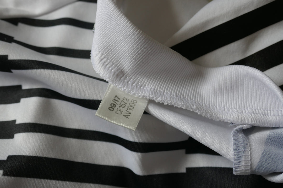 Juventus Turin 2017/18 - Maillot avant-match _ (S) #04175