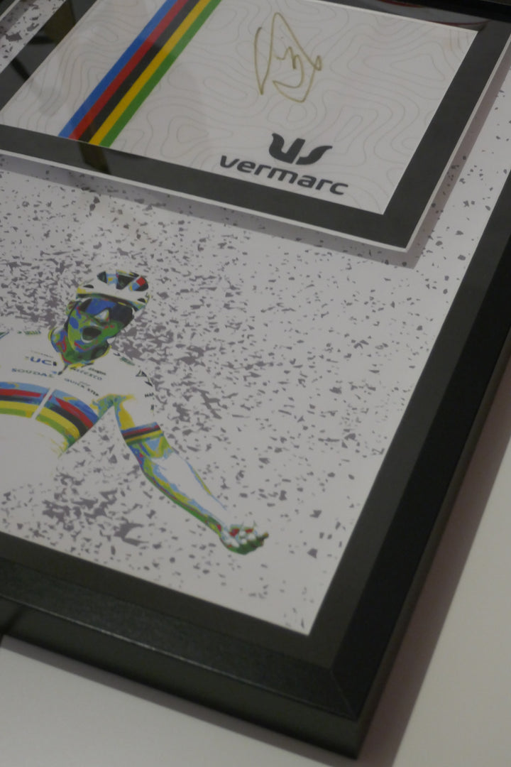 Championnat du Monde - Remco Evenepoel - Tour de cou signé et Encadré _ #03316