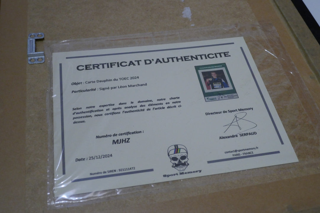 Natation - Léon Marchand - Carte signée et Encadrée _ #03319