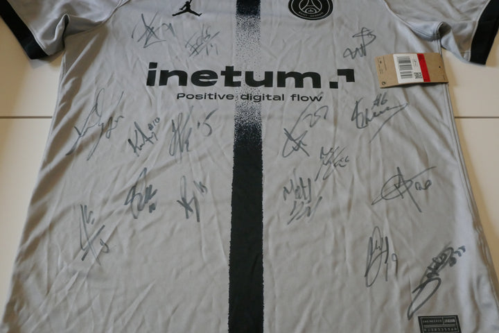 Paris Saint Germain 2022/23 - Maillot Signé par l'équipe _ (L) #03686