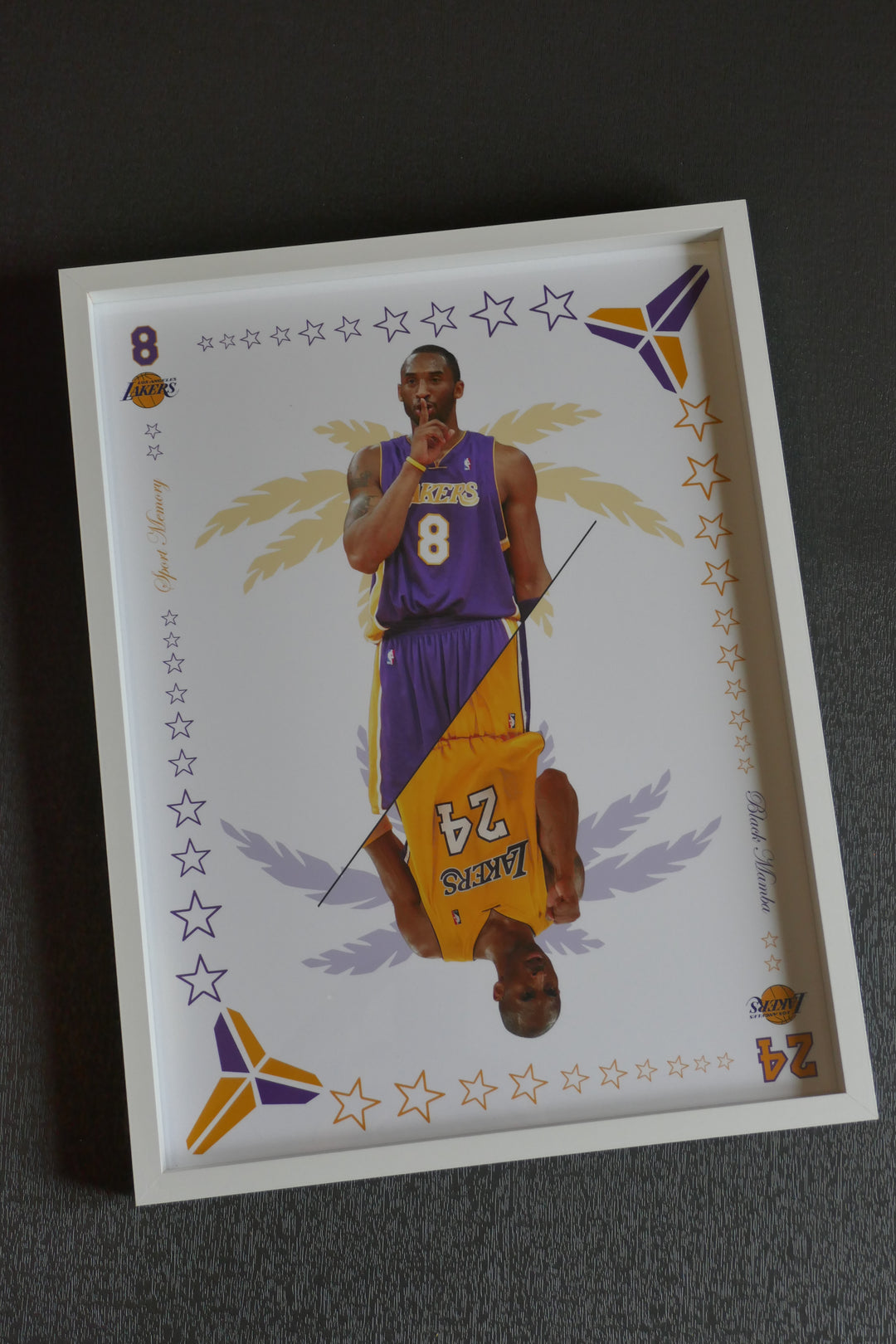Kobe Bryant - Carte de jeu - Cadre blanc _ (30x40)