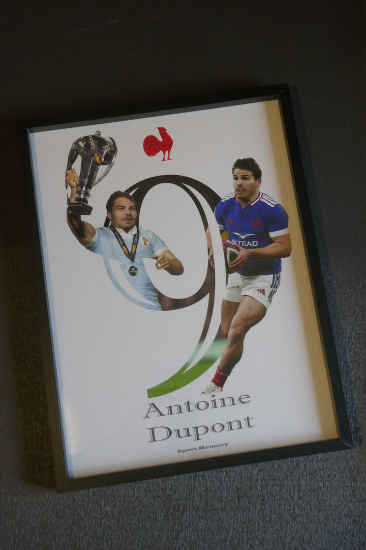Antoine Dupont - Numéro 9 - Cadre noir _ (30x40)