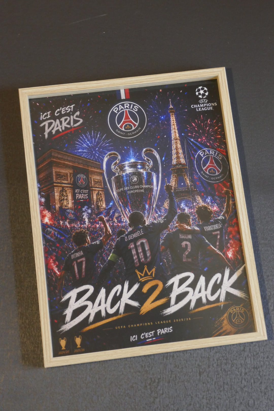 Paris Saint Germain - Champions League 2026 _ fête 1 - Cadre bois naturel _ (30x40)