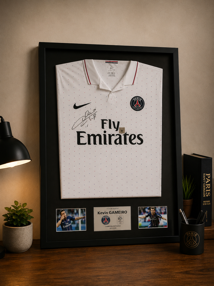 Paris Saint germain 2009/10 - Kevin Gameiro - Maillot signé et Encadré _ #00964