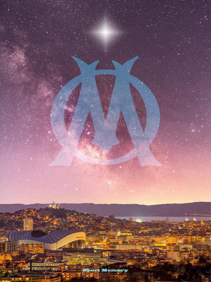 Olympique de Marseille - Stade Vélodrome au crépuscule - Cadre bois naturel _ (30x40)